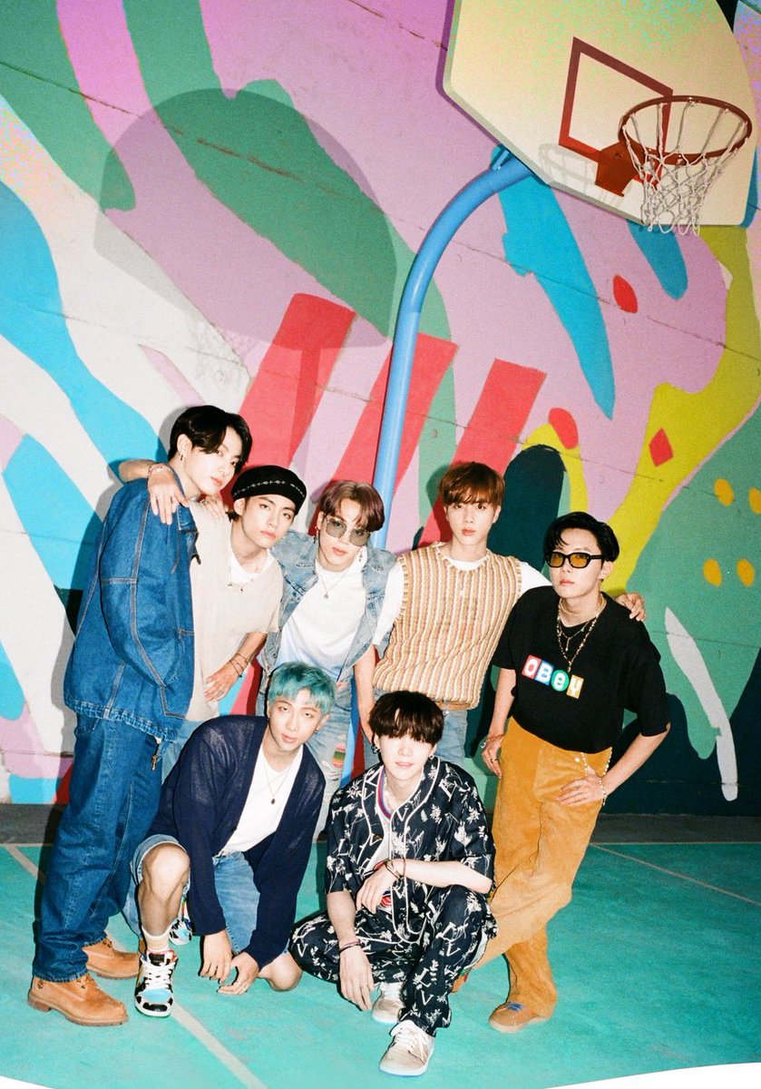 syubhoya's tweet photo. we better be getting basketball player min yoongi for the behind of this shoot https://t.co/VXqUqbg1tB