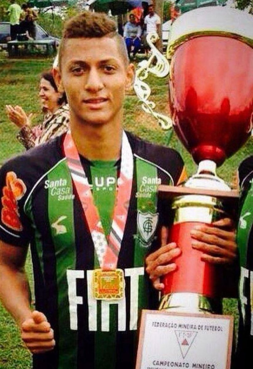 richarlison97's tweet photo. Moicano = 🏆🏆🏆 https://t.co/XuvFAn5aIN