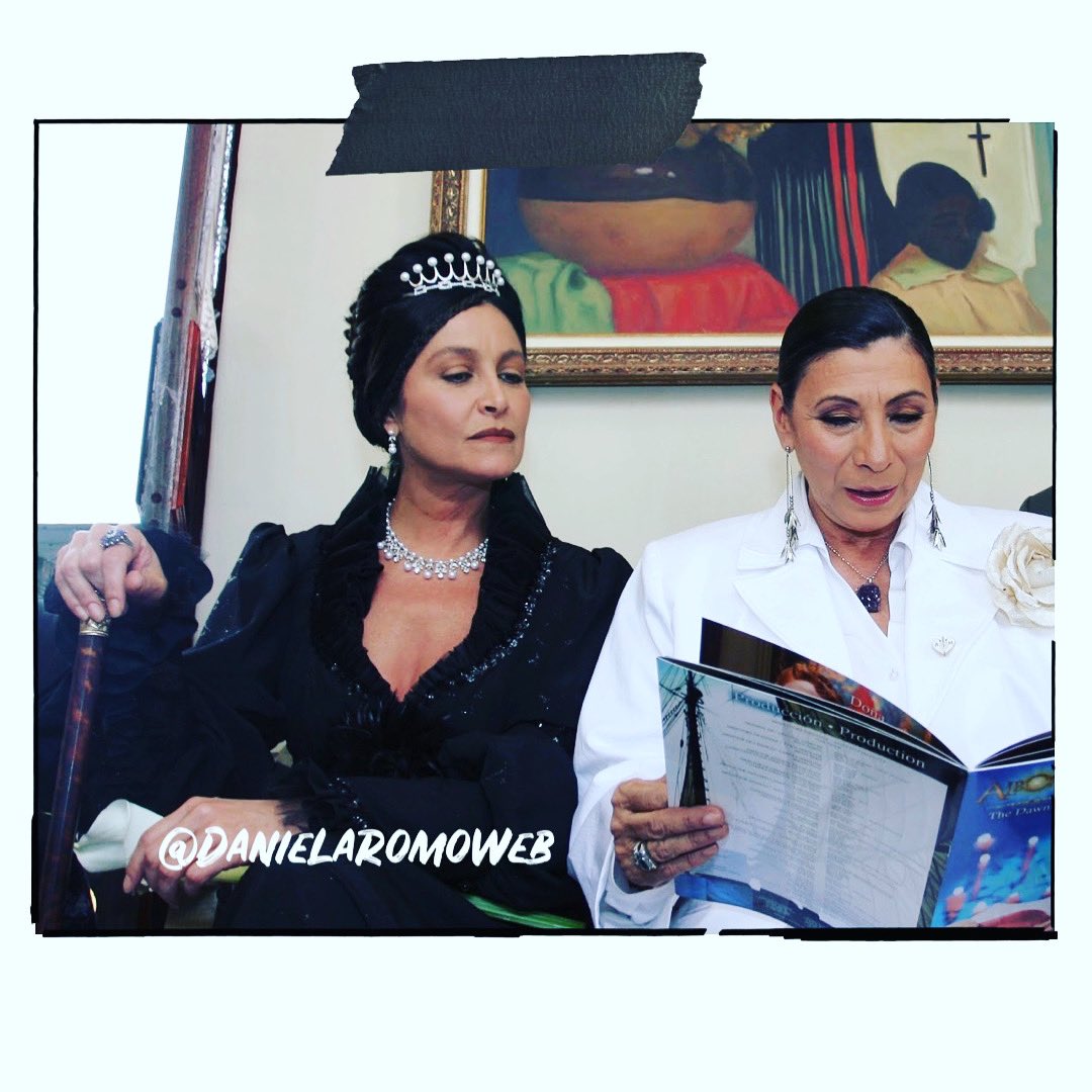 DanielaRomoWeb's tweet photo. ✨Más que instantes... el compartir junto a un ser maravilloso como Mónica Miguel. 🙌🏻 Mi Modesta... un ser lleno de luz, sabiduría, amor... El manantial, Alborada, Sortilegio, La tempestad, Víctor Victoria... gran directora de escena... https://t.co/WvpiFqWGr1 https://t.co/YMorAaWJxH