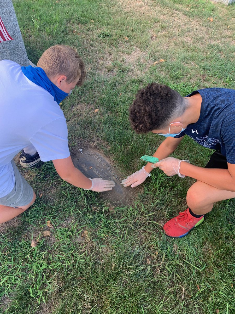 NAYouthCenter's tweet photo. Great morning of Knight Work today as the boys helped score and clean name plates of veterans at Holy Sepulchre cemetery! https://t.co/PdkE8qDnBy