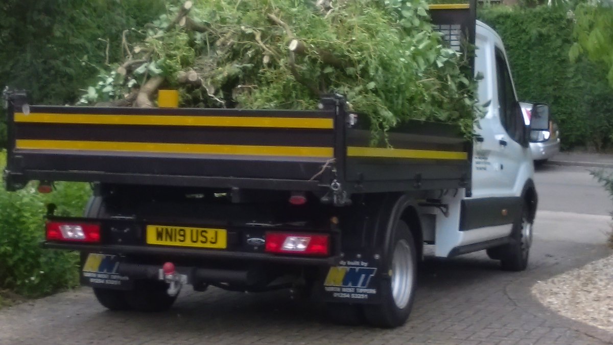 OpRepeat's tweet photo. Cold Callers seeking to cut down hedging or overgrown trees charging Β£1000's, which they want in cash.
Please warn your family, neighbours & those you work with not to engage with #CriminalTraders
Simple prevention message:
DON'T DEAL WITH COLD CALLERS https://t.co/DkKlQX7Aeo