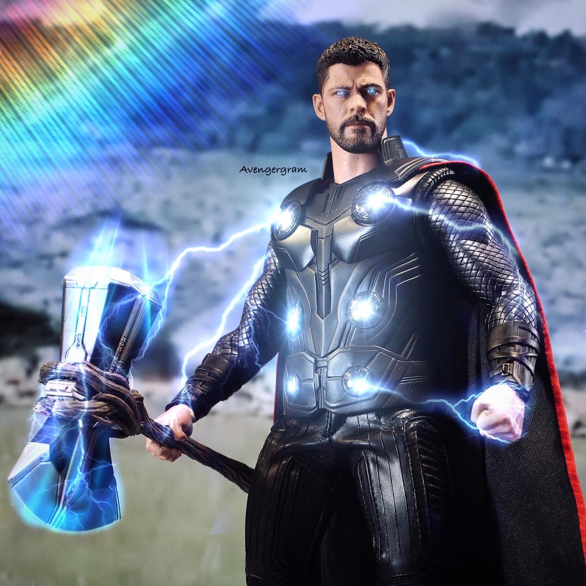 avengergram's tweet photo. Belated Happy Birthday to @chrishemsworth! https://t.co/JQx61TbIyM