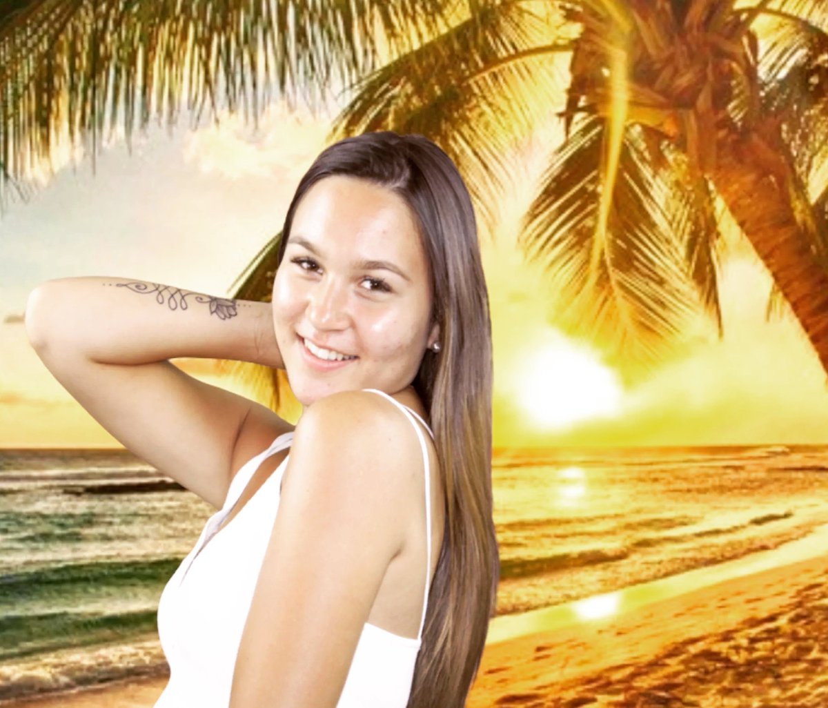 CProject20's tweet image. Emelie te gast in onze studio. Wij zoeken steeds nieuw jong talent. Kijk op onze website voor meer info: c-project.be

#talent #artiest #zingen #optreden #muziek #party #dj #antwerpen #feest #radio #idool #thevoice #cultuur #dans