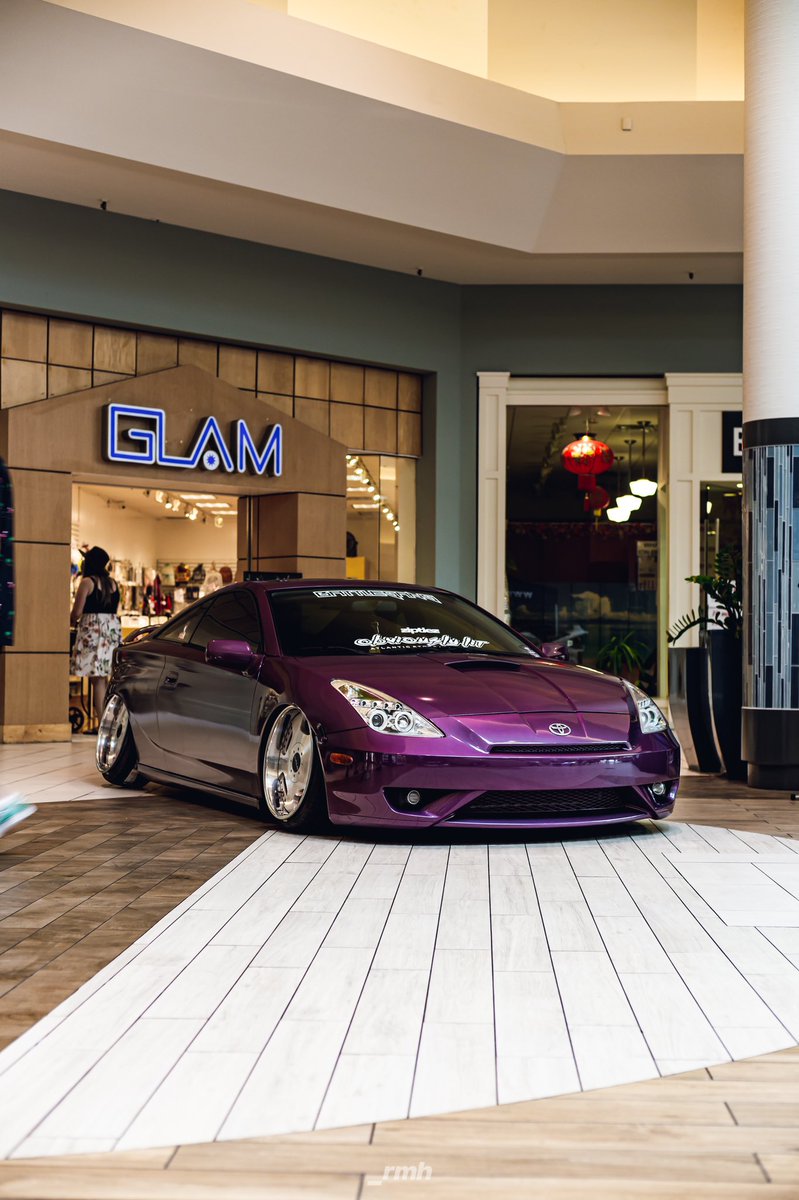 ASMvment's tweet image. “So y’all just be having car shows inside of malls?”
...yes