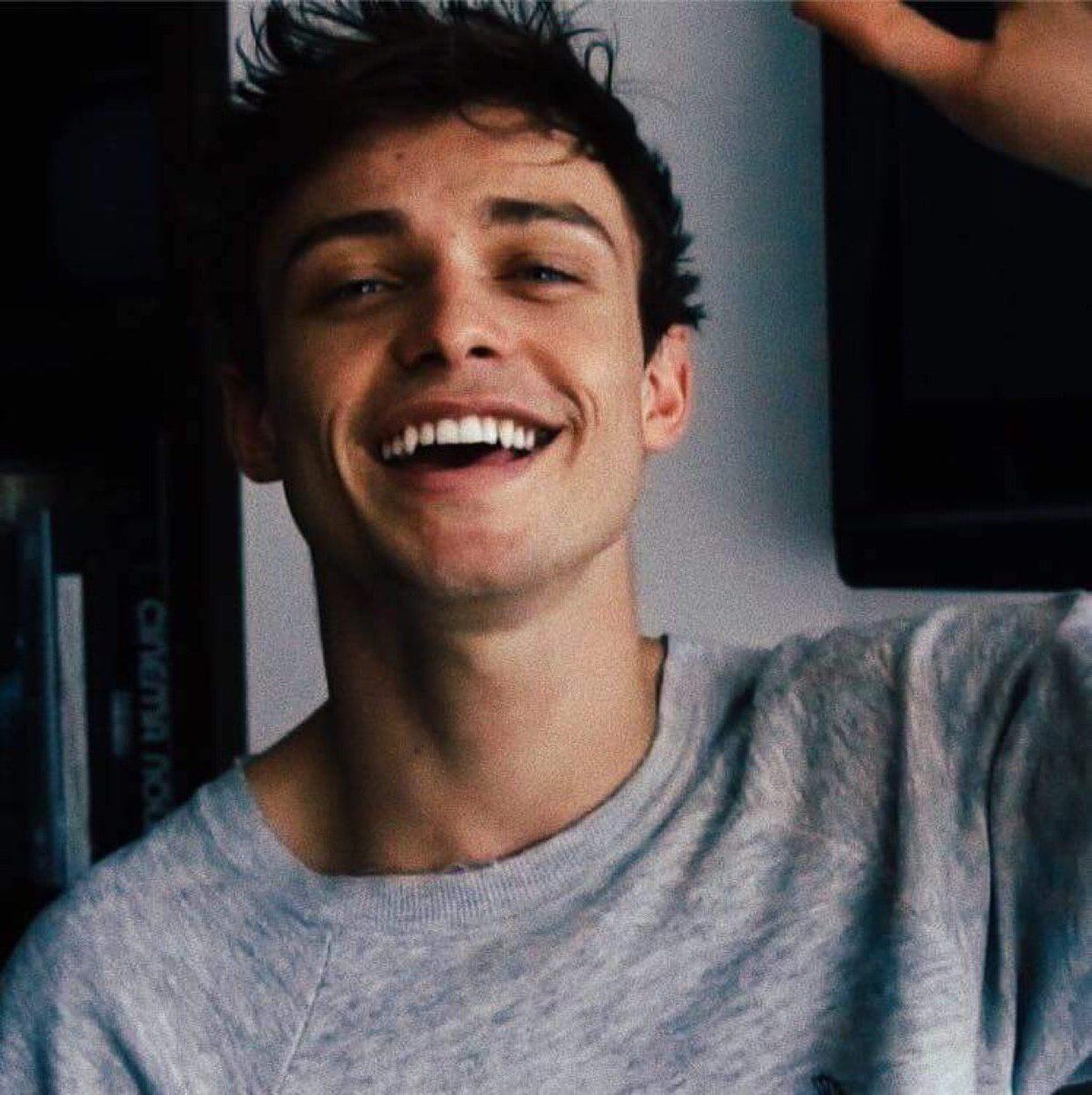 JasnJahra_K's tweet photo. Lets not forget @DoveCameron bf @thomasadoherty as Carter Woodwork! A handsome, kind, caring & humorous guy w convincing blue eyes, crooked smile, dark hair & good talkin skills like Carter? Thats Thom in flesh! Theyre both Marlee & Carter for real ! #netflixspeeduptheselection https://t.co/dAjut2MmOJ