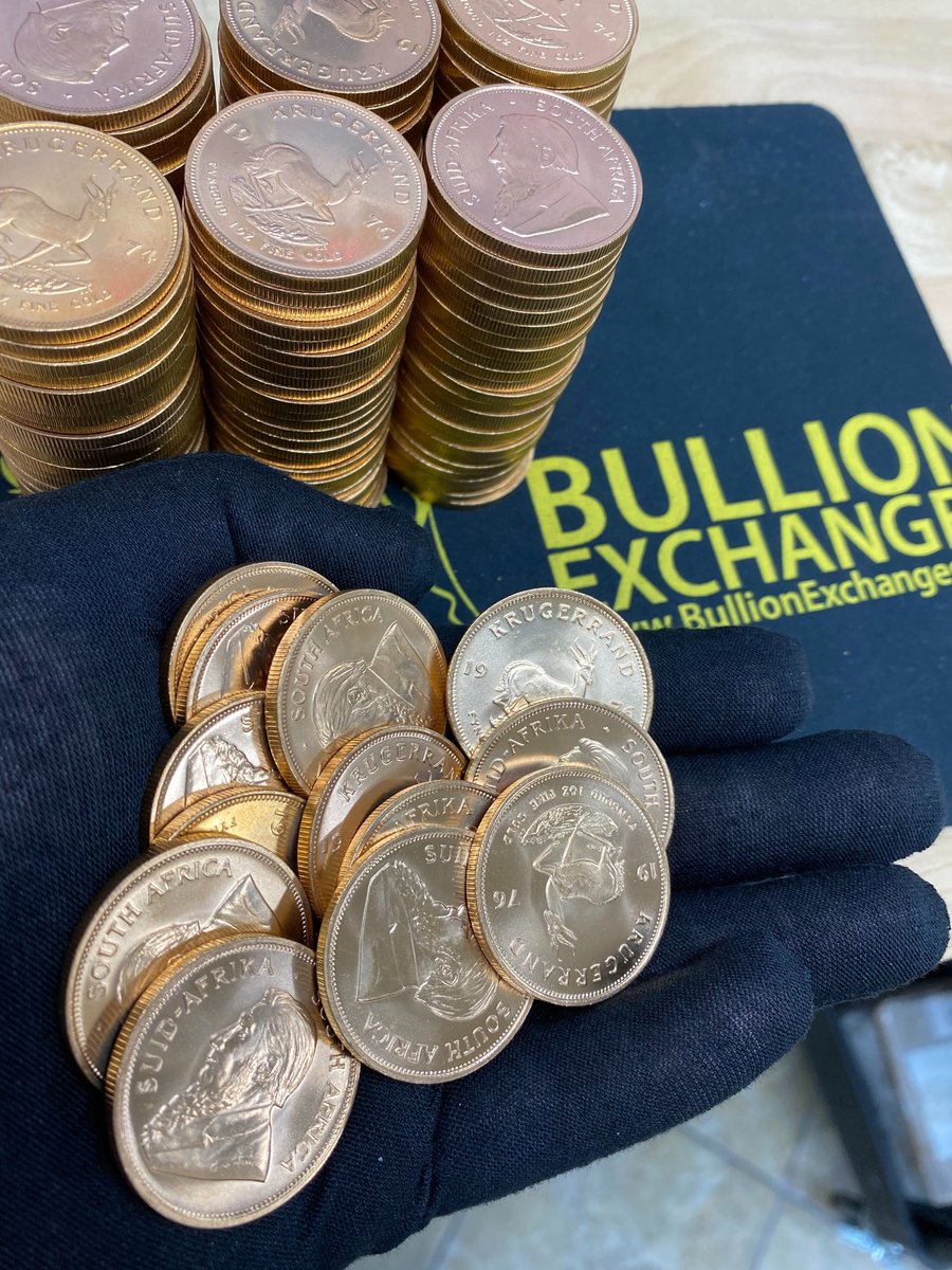 BullionEx's tweet image. The classic Gold Krugerrands? Oh yeah, we&apos;ve got those.  #goldstack #goldcoins #gold #Krugerrands

😉 - bullionexchanges.com/buy-gold/south…