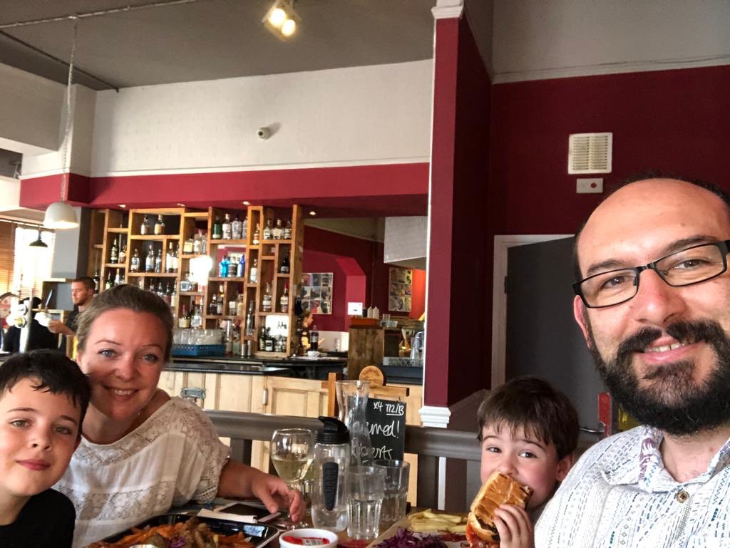 Stroperticus's tweet image. Great first family dinner out at the @HenAndChicken for a long time, great food and excellent service on a very hot and sticky night.