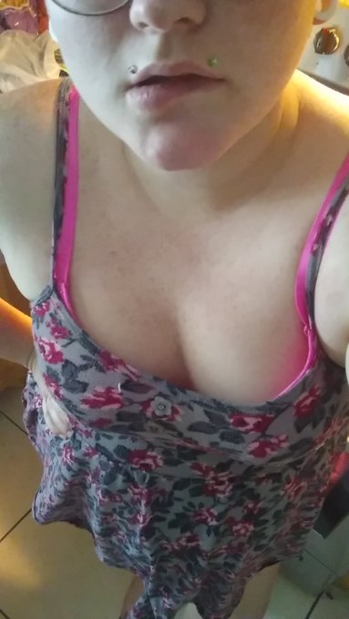 @Hunterindego Shout me I'm a pornhub newbstar 😂 https://t.co/joU9Pzb3FM https://t.co/Bx9a8l7Z2H<a class="tags" target="_blank" title="On Twitter" href="/?out=eyJ0eXAiOiJKV1QiLCJhbGciOiJIUzUxMiJ9.eyJpYXQiOjE3MjYxODE3NjEsImlzcyI6InR3cG9ybnN0YXJzLmNvbSIsIm5iZiI6MTcyNjE4MTc2MSwiZXhwIjoxNzU3NzE3NzYxLCJyZWRpcmVjdF91cmwiOiJodHRwczovL3R3aXR0ZXIuY29tL0h1bnRlcmluZGVnbyJ9.1PBFiqCHOD9-nJ1LTHDnWneDyHzLRADjGZW1dh3QrPUuKnCAOzFawxOsCbs1Yb1R_KNHALswvaD-VkNVMijFIQ">@Hunterindego</a><a href="/tag/fatfreakyangel"class="tags"><span>#fatfreakyangel</span></a>