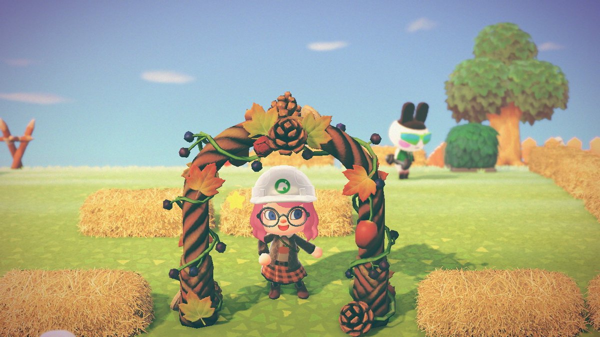 plantedjess's tweet photo. it's happening! #haymaze #AnimalCrossing #ACNH https://t.co/yu4PQDqnDr