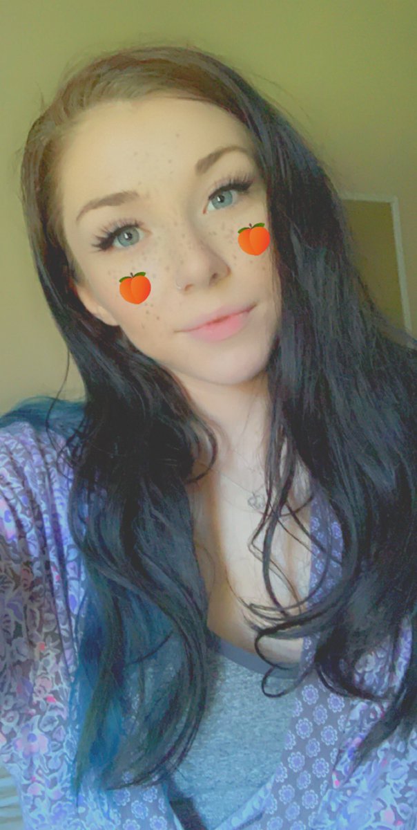breckenmiley's tweet photo. Felt cute today 🥰 https://t.co/ohsWF4AdU1