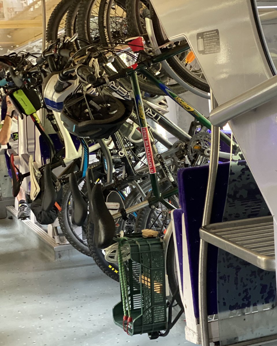 GuillaumGontard's tweet photo. 🚲#LePercy / #Sete / #LePercy🚆. #Train+#Velo
Une dernière aventure en #TER jusqu’en gare de #Clelles
@SNCF @SNCFTERAURA encore des efforts à faire pour un transport plus facile des vélos.
8 vélos par rame c’est loin d’être trop @Djebbari_JB et vite un espace ds les TGV. https://t.co/YIfFX8UcDQ