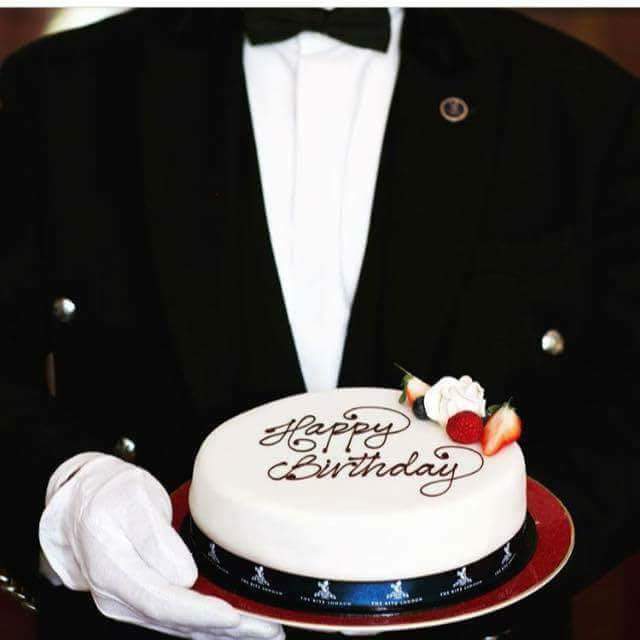 Wishing the legendary George Hamilton a wonderful Happy Birthday!!! Enjoy your special day! 