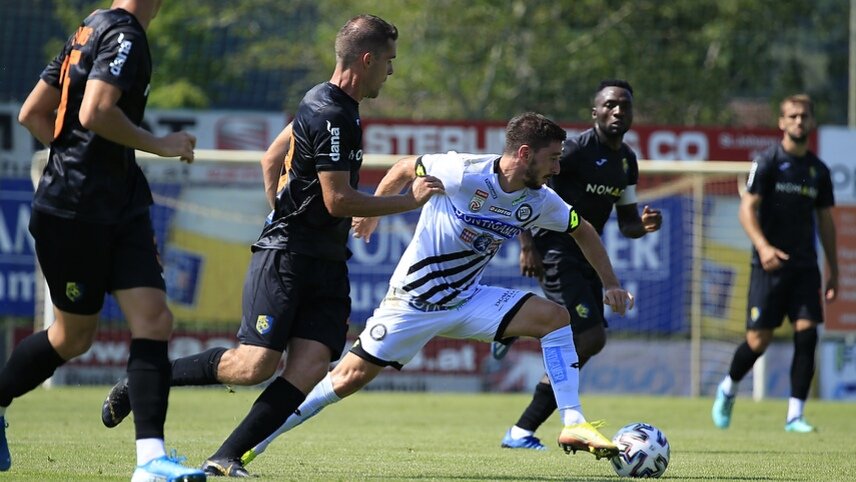 SKSturm's tweet photo. Die Stimmen zum heutigen Testspielsieg noch nicht gehört? Dann am besten gleich nachholen. #sturmgraz #STUNKB
🎥 https://t.co/DsydSEFQ9H https://t.co/hAU5vdIdzV