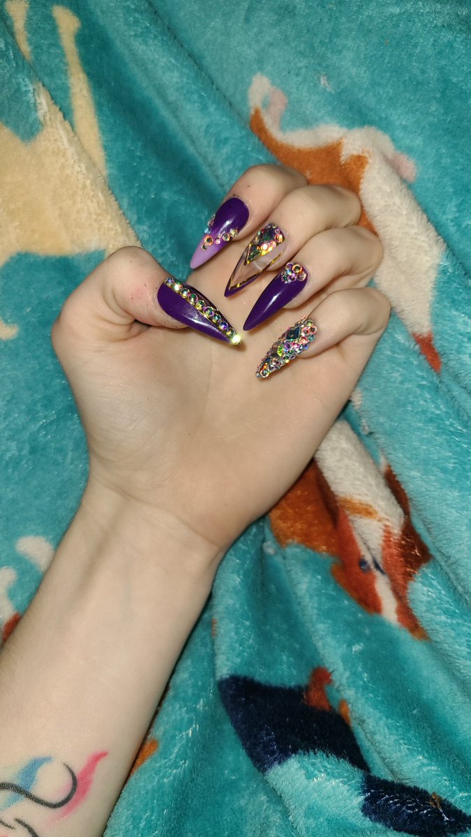 BlueInsanity252's tweet photo. Another gorgeous nail set from @nails_rory thank you so much for these beauts!! 💙💙 https://t.co/QsJjc1bwKn