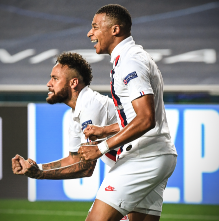 brfootball's tweet photo. Minutes from elimination, minutes from a Champions League semi-final…

90’—Marquinhos 
90+3’—Choupo-Moting 

Unreal. https://t.co/nUcd4i05IV