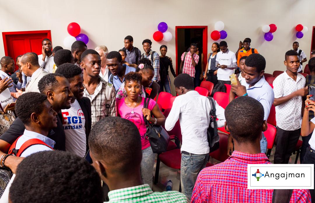 Angajmanht's tweet photo. Journée mondiale de la jeunesse aujourd'ui
Face aux obstacles du present, face a l'absence de l'espoir, nous décidons d'agir, nous nous engageons pour le changement que nous voulons.
Courage a la jeunesse haitienne. 
#journeeinternationaledelajeunesse https://t.co/RH458GC9Hw