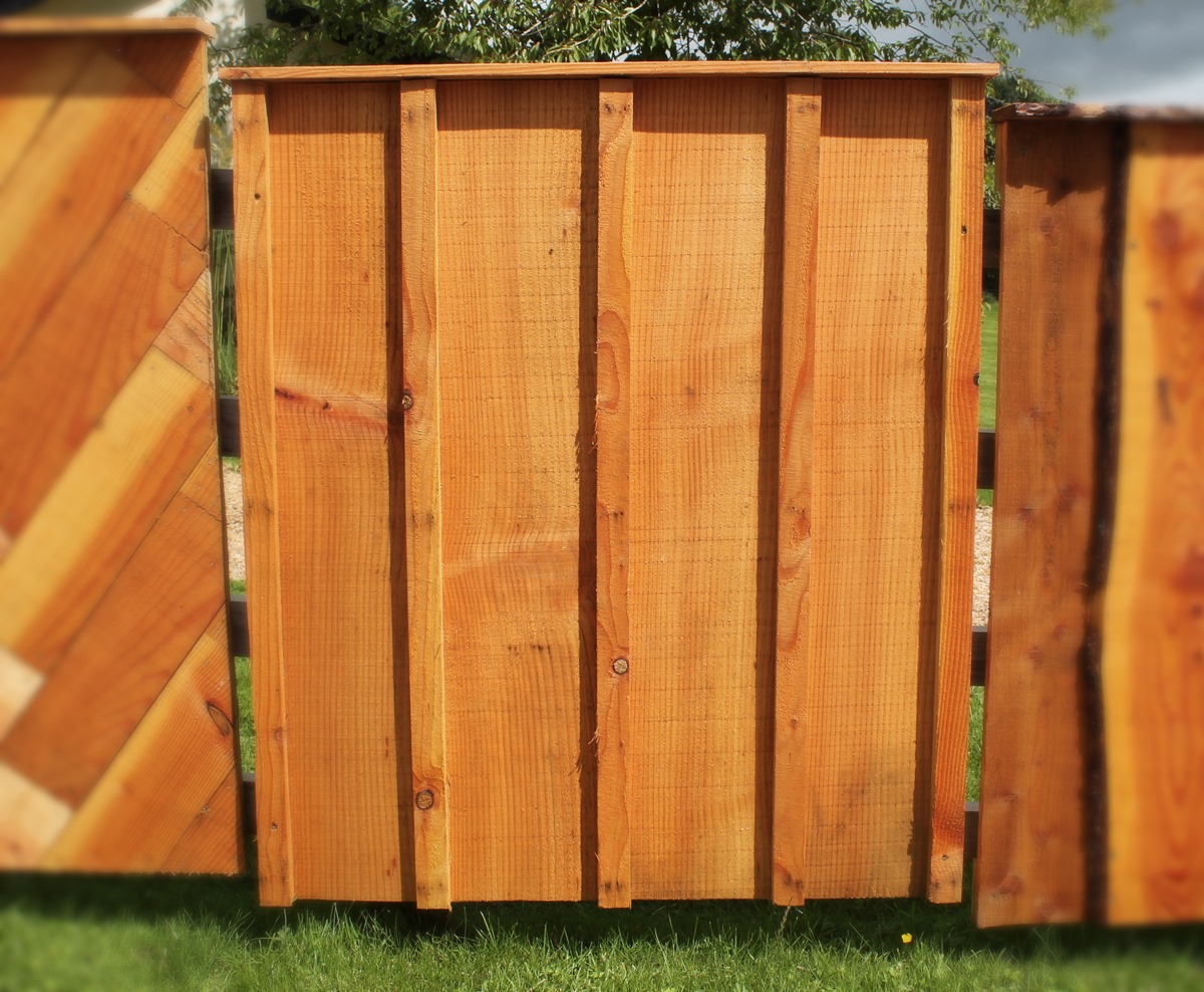 larch_co's tweet photo. Croeso. Here's one of our many #cladding styles, Verticle Square Cut with Baton Frontage. It's it just beautiful! All made on site by our amazing team near Moel Famau, Mold. #welsh #larch. Come and see us :) #opensaturday
#larchcladding #locallysourced #welshwood #mold #moelfamau https://t.co/5K7W6Lsx8o