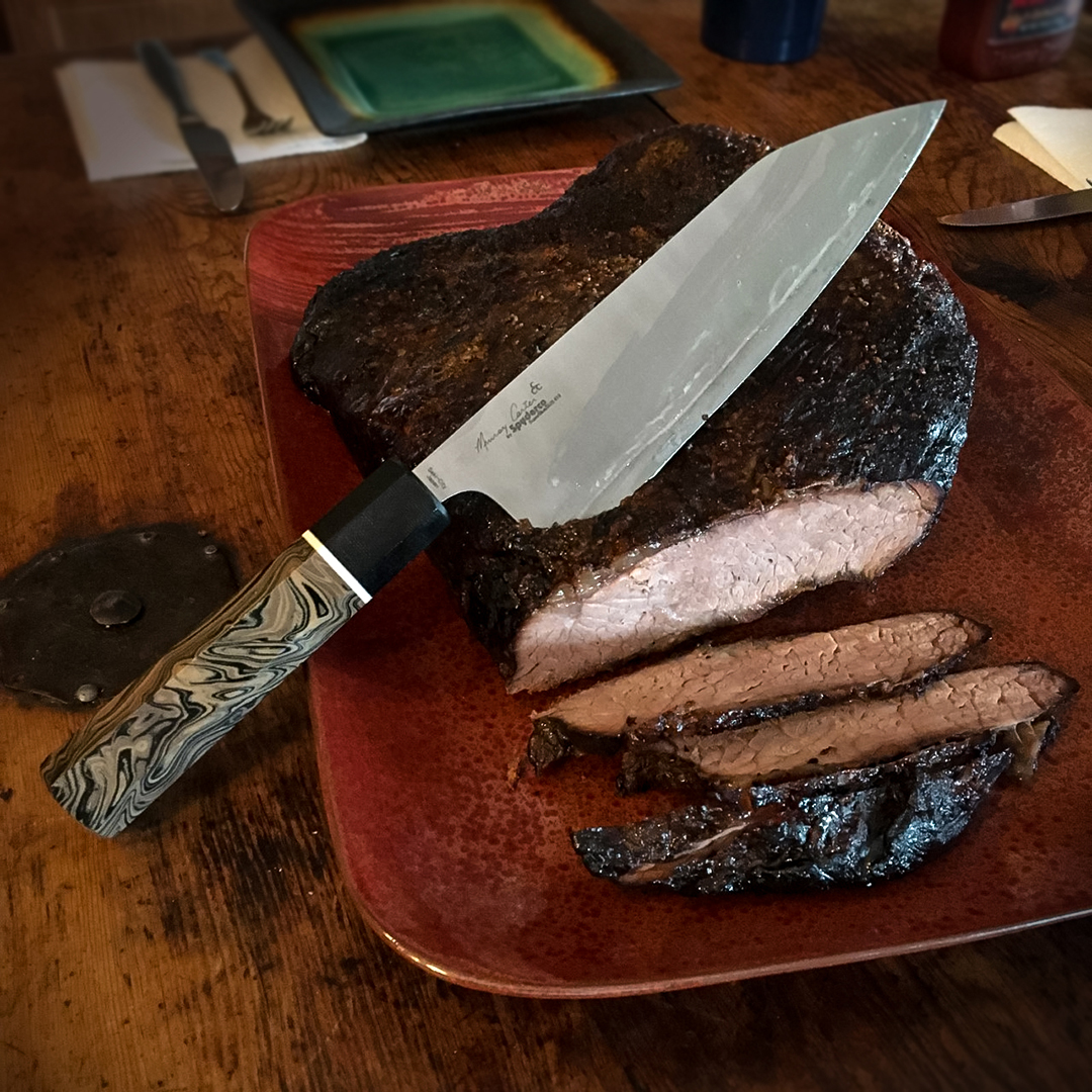 SpydercoKitchen's tweet photo. Not sure which one looks better... the knife or the brisket? #spyderco #spydercoculinary #murraycartercollection #itamaeseries https://t.co/fJ7PerBE5w