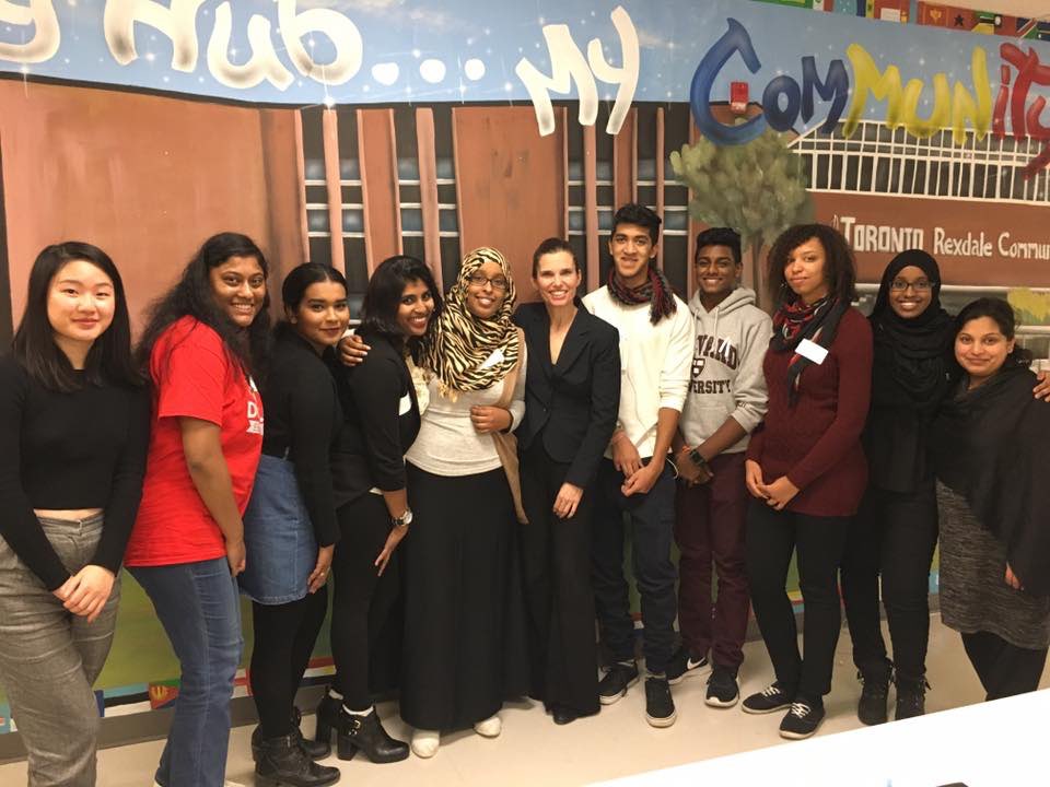 KirstyDuncanPhD's tweet photo. Happy International #youthday! Today and every day, let’s ensure that our young people are safe and healthy during #COVID19, have the supports they need to succeed, and that they have real opportunities to achieve their dreams. So proud of #EtobicokeNorth’s awesome Youth Council! https://t.co/0UbFuL4GBn