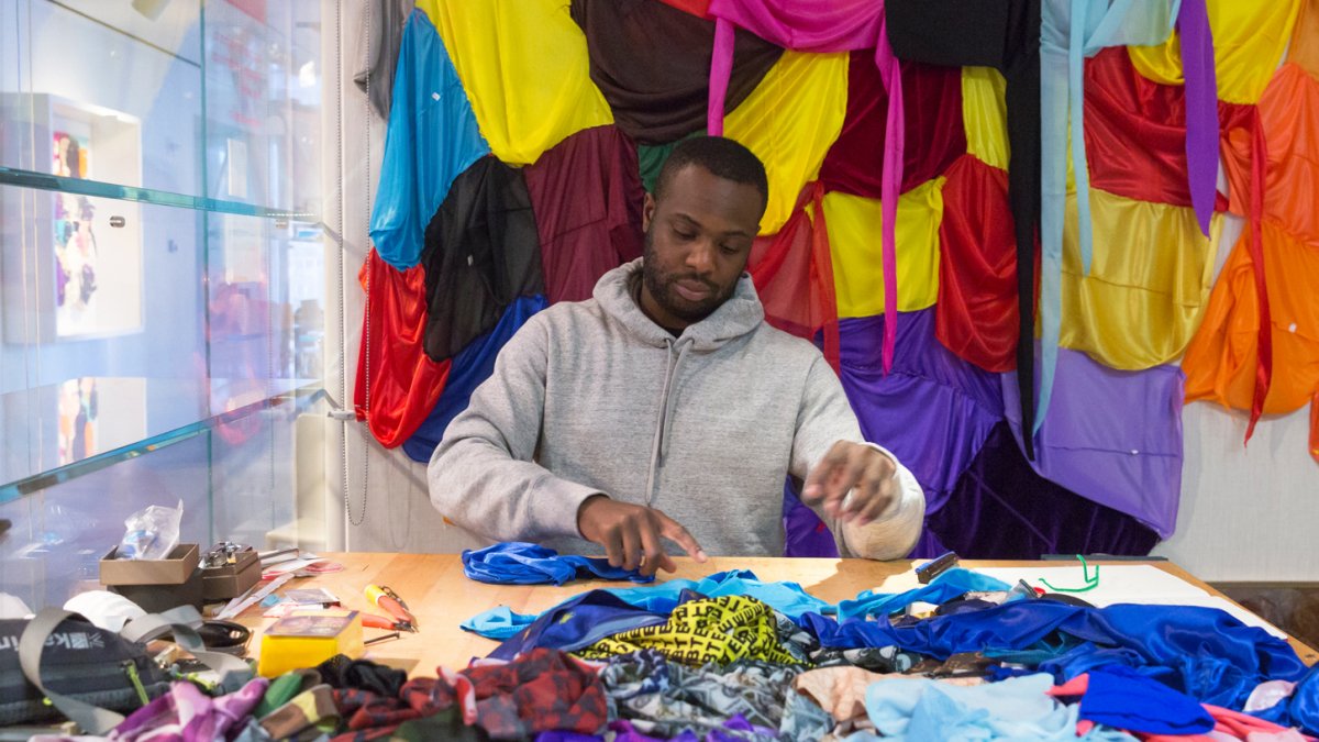 Check out the MAD Teens new podcast series, which hopes to reshape representation in the art world. The first episode features 2019 Artist Fellow Anthony Akinbola. #InternationalYouthDay

Listen:bit.ly/3iDuWD5