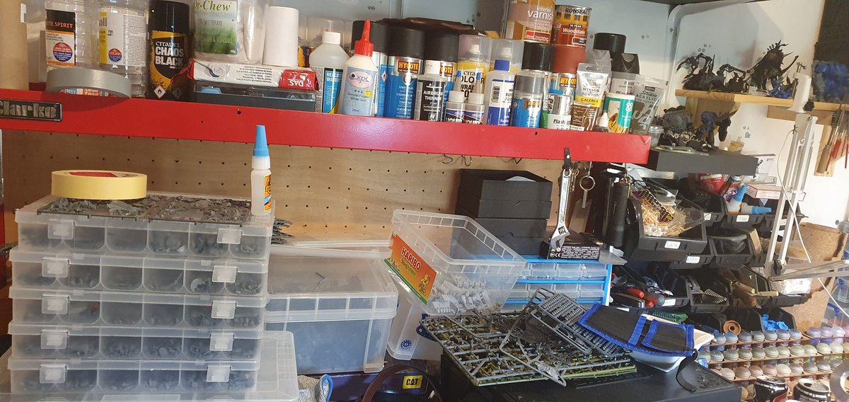 Just_For_Fun099's tweet photo. SOME SNAPS OF THE OFFICE. YES ITS A SHIT PIT. ITS TOO HOT TO TIDY.
More in comments. #warhammer40k #WarhammerCommunity #ShitPit #nerdygirl https://t.co/2rZ04zRy7v