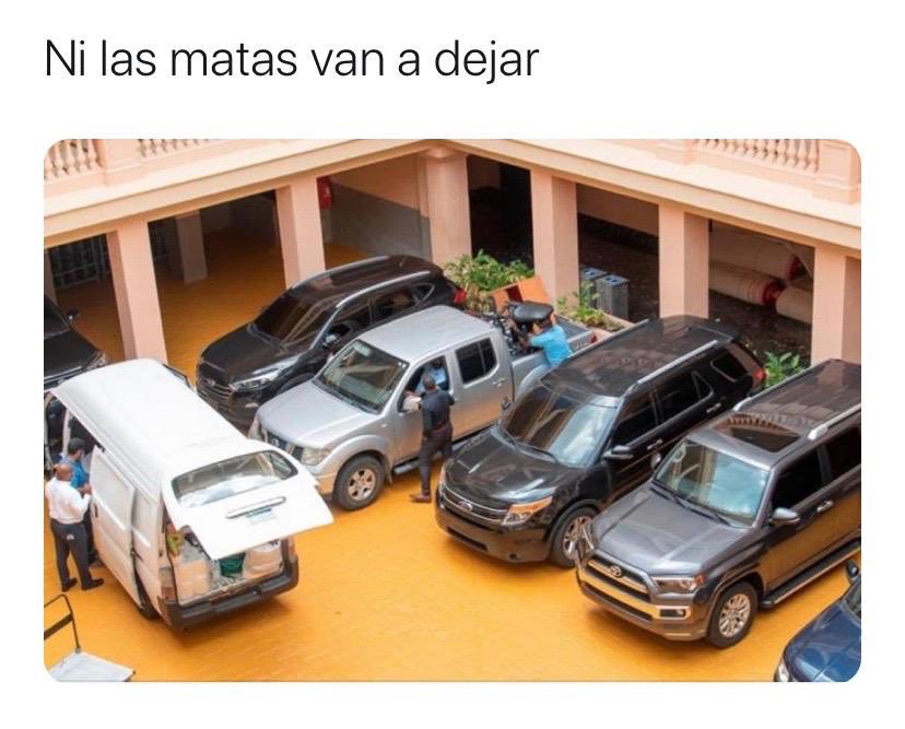 Que está pasando en Palacio Nacional. Y esos muebles?