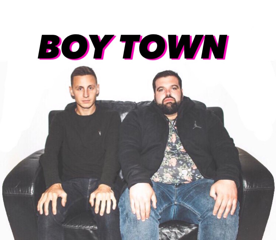 BoyTownPodcast's tweet photo. Recording the podcast tonight. Any questions? https://t.co/4HolY0LnWx