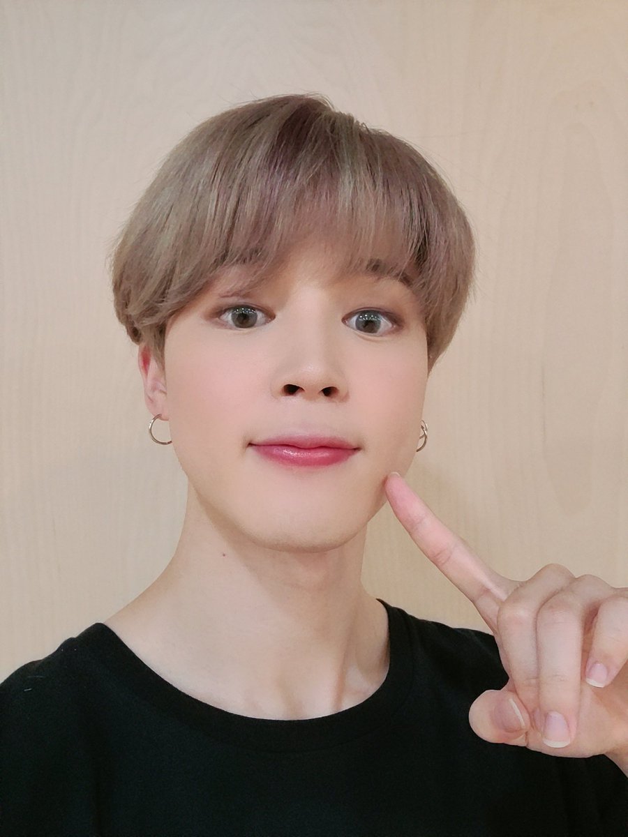 JIMIN POKING HIS CHEEKIES ~ a much needed thread  #MTVHottest BTS  @BTS_twt