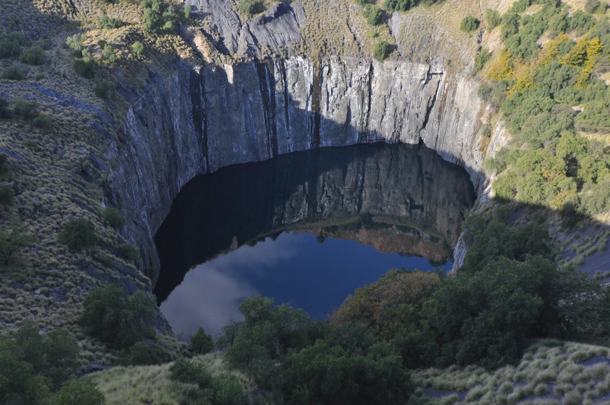 NorthernCapeSA's tweet photo. @travelopulent A1 We’re home to Ouma Katrina Esau, one of the last speakers of the ancient San language N|uu; the black-maned lions of the Kalahari; the halfmens boom; and the Big Hole, one of the deepest man-made excavations in the world #TravelChatSA #VirtualTravelSA https://t.co/eArjVGotOS