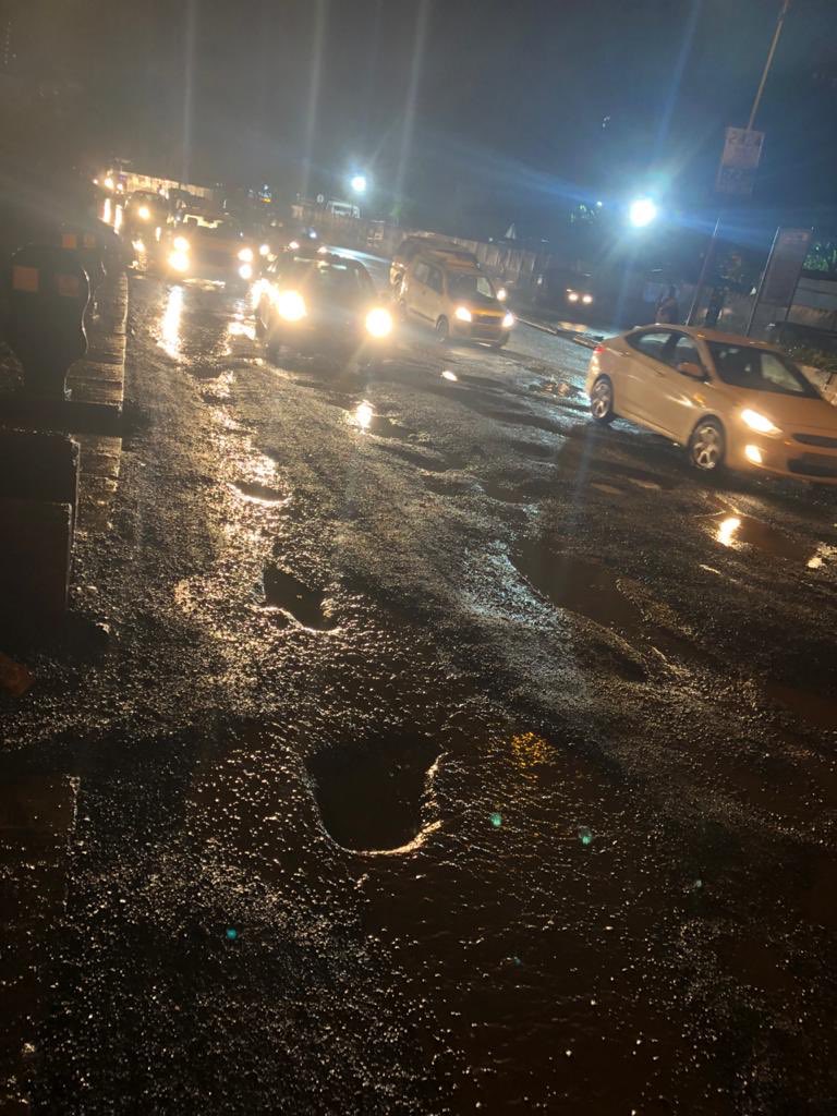 SurmeImran's tweet photo. Potholes near Nitin company bridge eastern express highway kindly do the need full . Bcoz of this traffic take place and it’s vey dangerous for bikers as well. 
@TMCsmartcity @TMCaTweetAway https://t.co/kWwfhlsd0d