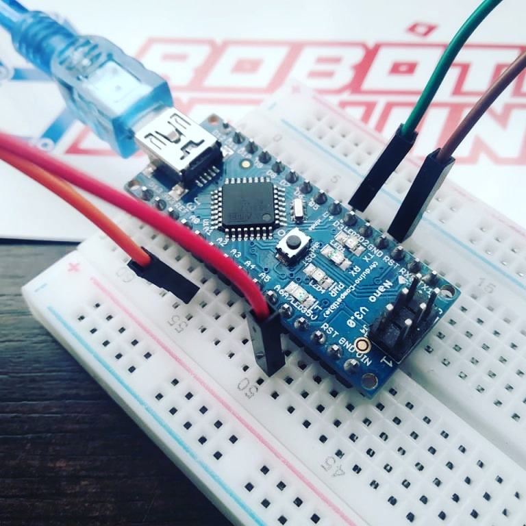 DaVinci_sas's tweet photo. Tutorial instalación drivers CH340, para Arduino genérico o chino, solución a problemas de conexión al pc 💻🤖👍
https://t.co/s6SzAS22Cf
#arduinoproject #arduinouno #scratch4arduino #FelizMiercoles #Robots #robotica #STEMeducation https://t.co/z7URXDYKXf