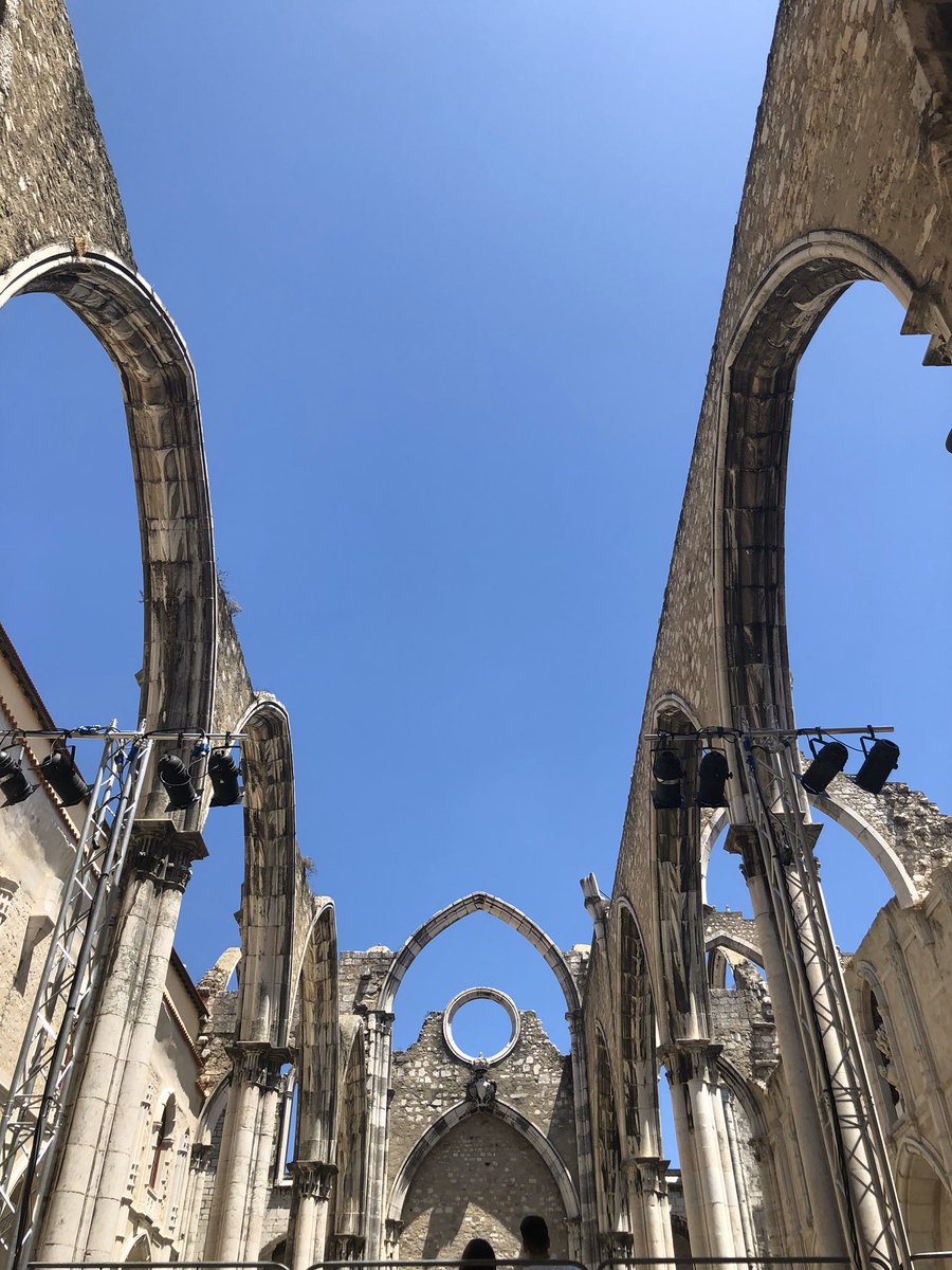 𝑀𝒶𝓇𝒾𝓅𝑜𝓈𝒶 Inportogallo Lisbona Coimbra Porto Non Riesco Nemmeno A Trovare Le Parole Per L Amore Che Sento Verso Questa Terra E Allora Scrivo Di Getto Ci Sono Luoghi Dove Ti Senti