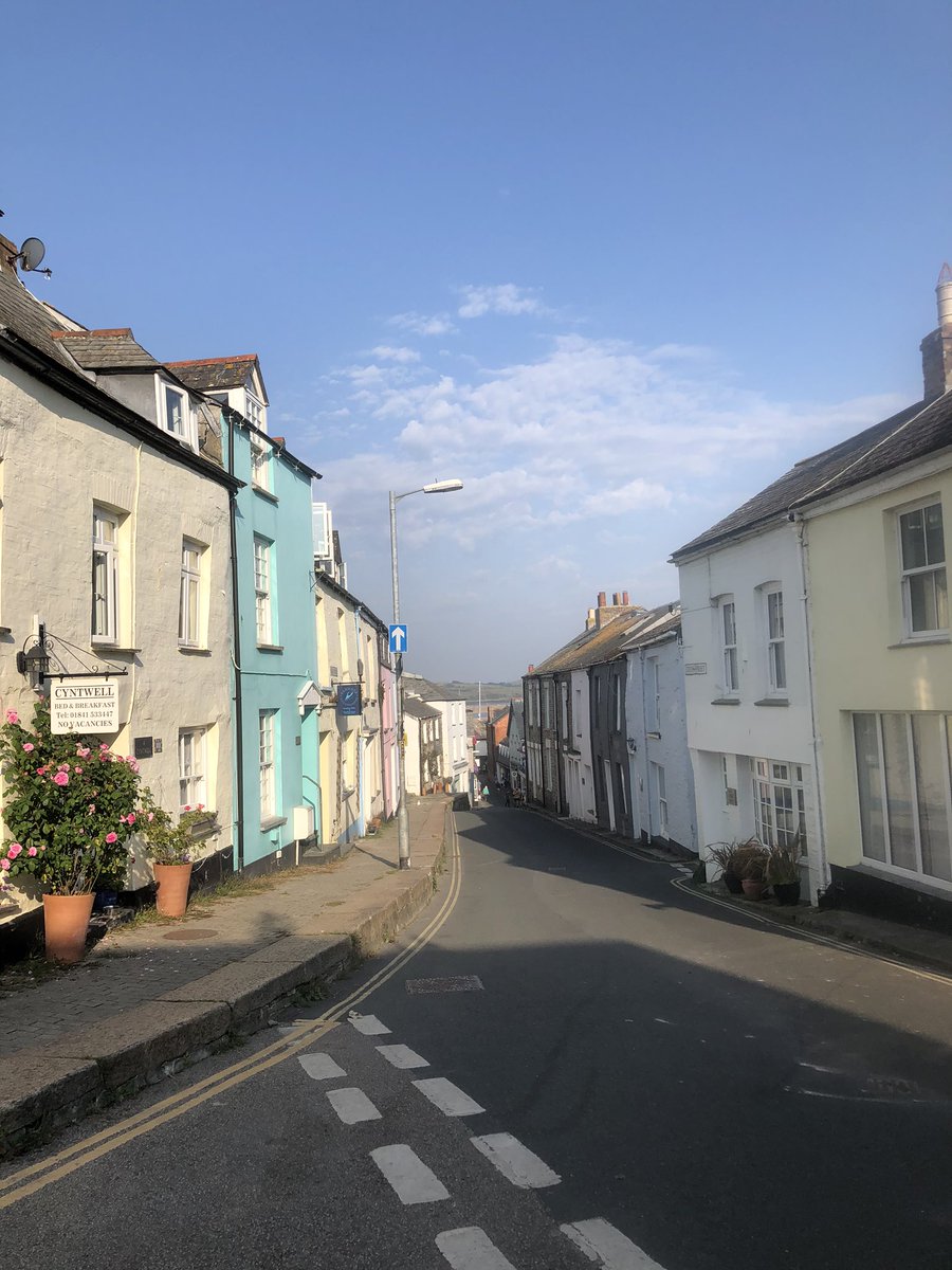 PadstowCob's tweet photo. @PadstowWineCo @katewhis It certainly did #dailycross-ish https://t.co/Fiqr2tib2u