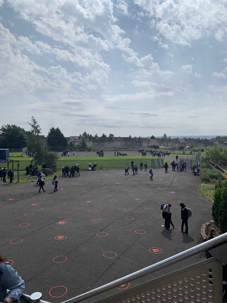 S1cn_hs's tweet photo. S1: What a great first day in the sunshine!  Well done to you all, excellent in all aspects including behaviour, positive attitude and uniform!  We can’t wait to do it all again tomorrow 👍🏻☀️ @CN_HS https://t.co/Vg13Z31xsu