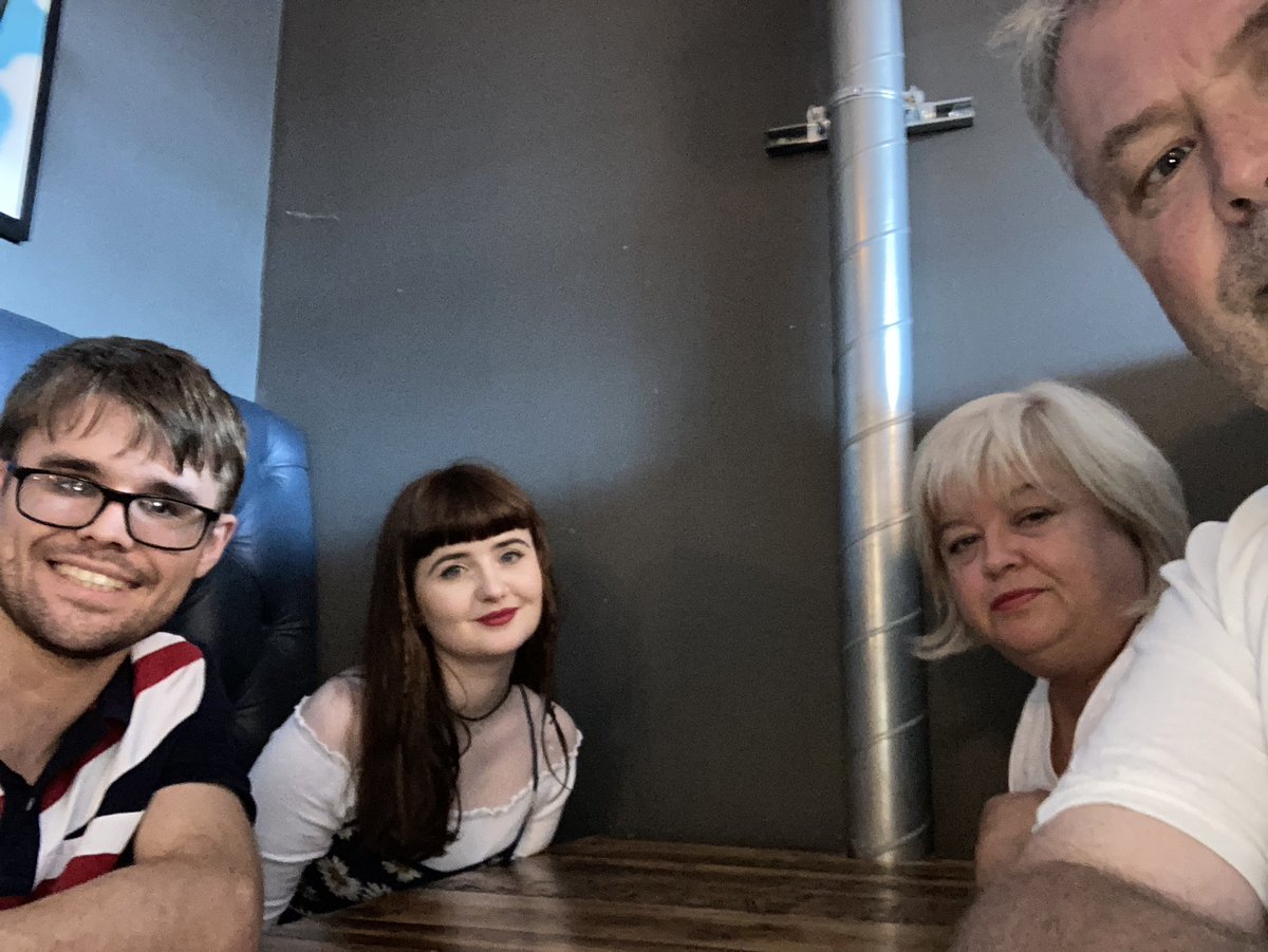 bee_write's tweet photo. #buylocal is easy when it’s as good as @BrewDog Dogtap, Ellon with @VonwrightWright @MurrayLeighton. Well done guys https://t.co/BOT2EAHR7p