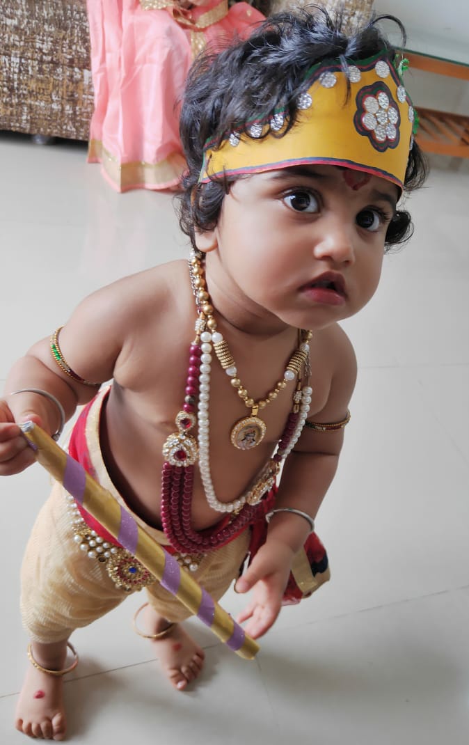 priaranya's tweet photo. #JanmashtmiWithABP

Name: Priyanka 
Baby's Name: Aranya as Radha ji and Advika as Krishna
Place: Bengaluru https://t.co/kaVsdDPduY