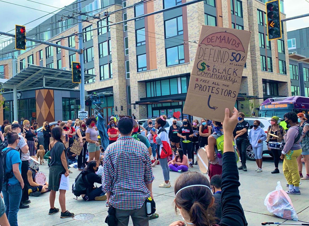 Picket4Change's tweet photo. some awesome signage from todayโs #MorningMarch ๐ค
โ๏ธ @morningmarchsea โ๏ธ
10:33am #Seattle WA ๐ #blm
#Picket4Change #BLMSeattle
#seattleprotest #seattleprotests
#SeattleProtestComms https://t.co/RXTYmSbMFt
