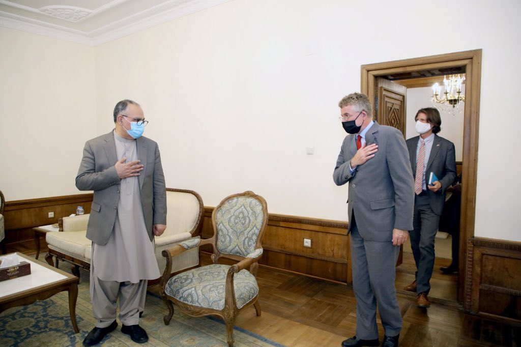 ASalamRahimy's tweet photo. (۱/۲)
په افغانستان کې د آلمان له سفیر @GermanAmbAFG ښاغلي اکسل زیدلر سره مې ولیدل. نوموړي د لویې جرګې جوړېدل او د مخامخ مذاکراتو د پیل لپاره د زمینې جوړولو په برخه کې شوي پرمختګونه د افغانستان ملت او دولت ته تبریک وویل. https://t.co/QlSqNIw4ym