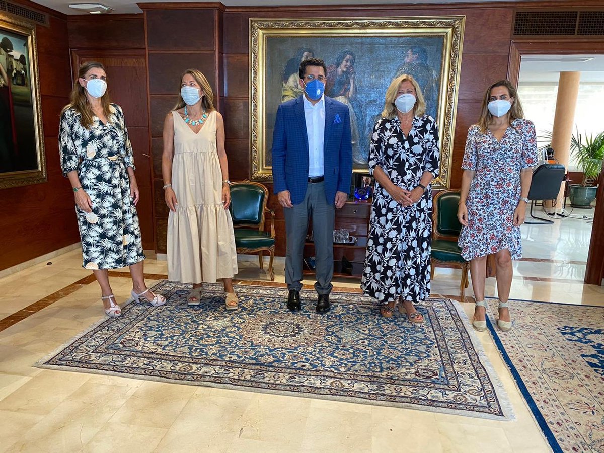 David Collado (@davidcolladom) on Twitter photo Con el Grupo Piñero, su presidenta, Doña Isabel García, y su VP Ejecutiva, propietarios Bahía Principe y Playa Nueva Romana en RD. Otorgan más de 3 mil empleos en más de 14 hoteles. Nuestro mensaje y el del Pte. electo <a href="/luisabinader/">Luis Abinader</a> fue claro, vamos a trabajar juntos !! Con el Grupo Piñero, su presidenta, Doña Isabel García, y su VP Ejecutiva, propietarios Bahía Principe y Playa Nueva Romana en RD. Otorgan más de 3 mil empleos en más de 14 hoteles. Nuestro mensaje y el del Pte. electo <a href="/luisabinader/">Luis Abinader</a> fue claro, vamos a trabajar juntos !!