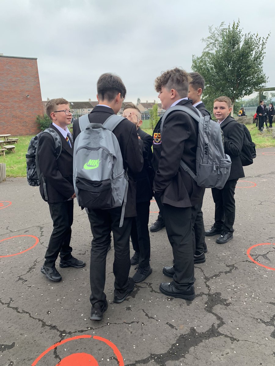 S1cn_hs's tweet photo. S1 enjoying the sunshine on day 1 (2/4) @CN_HS  ☀️☀️☀️ https://t.co/NLR70FBo8t