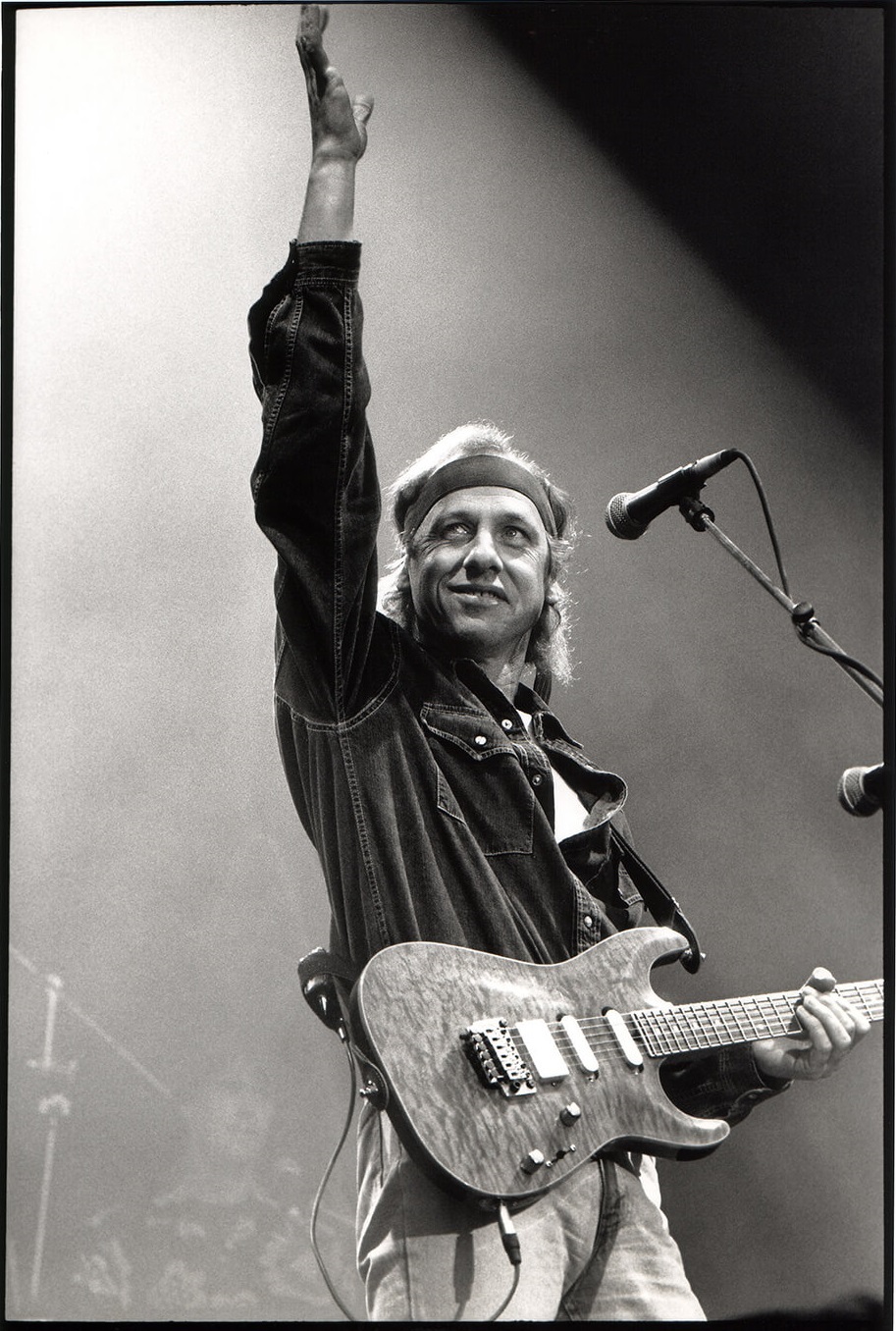 Happy birthday Mark Knopfler(Dire Straits)(born 12.8.1949)  