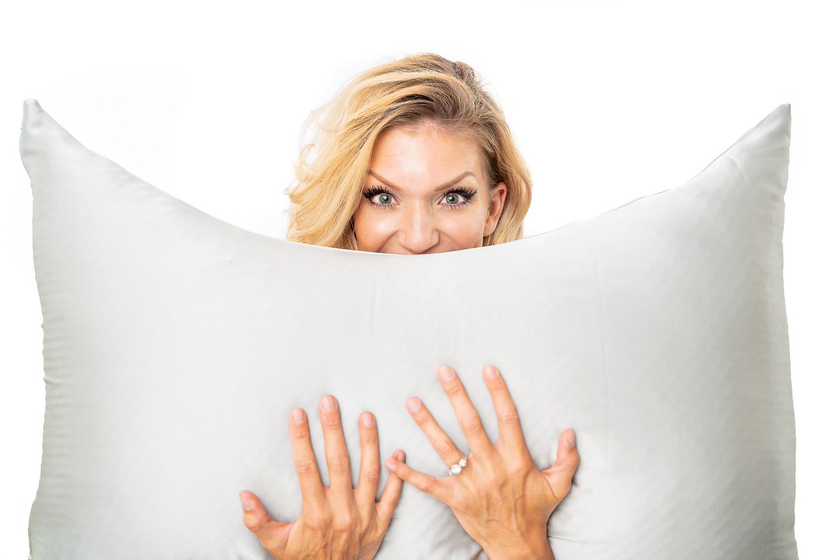 everpillow's tweet photo. Is your hair and skin screaming for ๐ฏ% Mulberry Silk?
๐๐ผIf you didnโt know, It is!
.
.
#SkinCare #HairCare #SilkPillowcases #SilkBedding #BenefitsOfSilk #TakeCareOfYourSkin #TakeCareOfYourHair #CoolSleeping #BestPillowcase https://t.co/0pfrC1VOQt