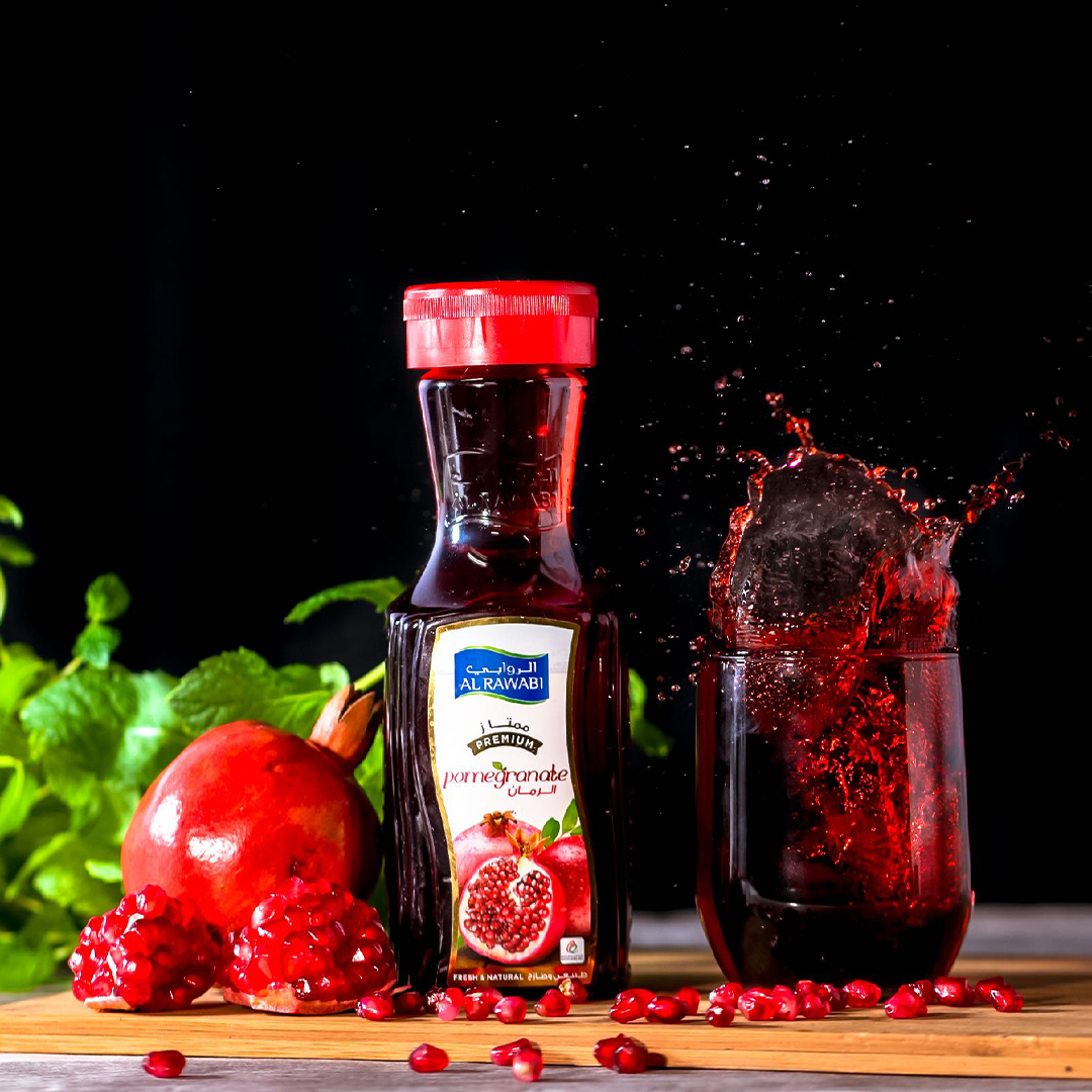 AlRawabi_Dairy's tweet photo. A super juice that will go straight to your heart!

عصيرٌ خارق ستعشقه من الرشفة الأولى!

#AlRawabi #RefreshingTasteofGoodness #NationsHealth #Pomegranate #PomegranateJuice #BoostYourImmunity https://t.co/BOtChQKnhP