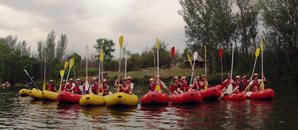 Doctour5's tweet photo. A5 So what will it be? River rafting, water sports, hot air ballooning or how about a Anglo-Boer War battlefields tour? #TravelChatSA  #VirtualTravelSA https://t.co/3T289ntKwo