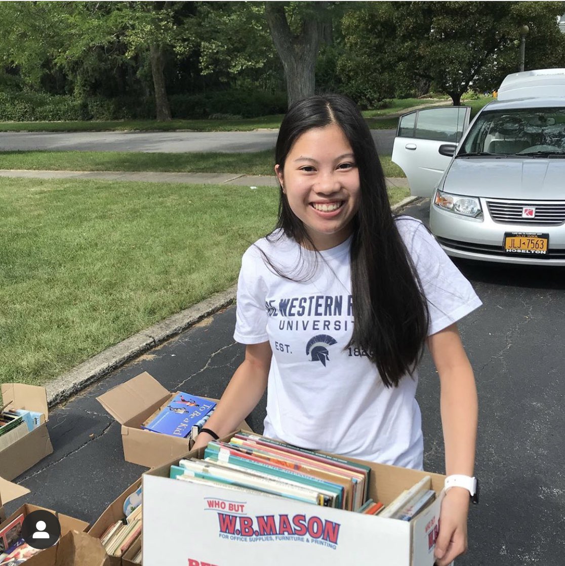 WriteRochester's tweet image. Our 2nd book drive is complete! We collected 3,400 books for Rochester Refugee, This will help refugees improve their reading skills. Thank you to everyone who donated! Stay tuned for more events from WriteRochester :)