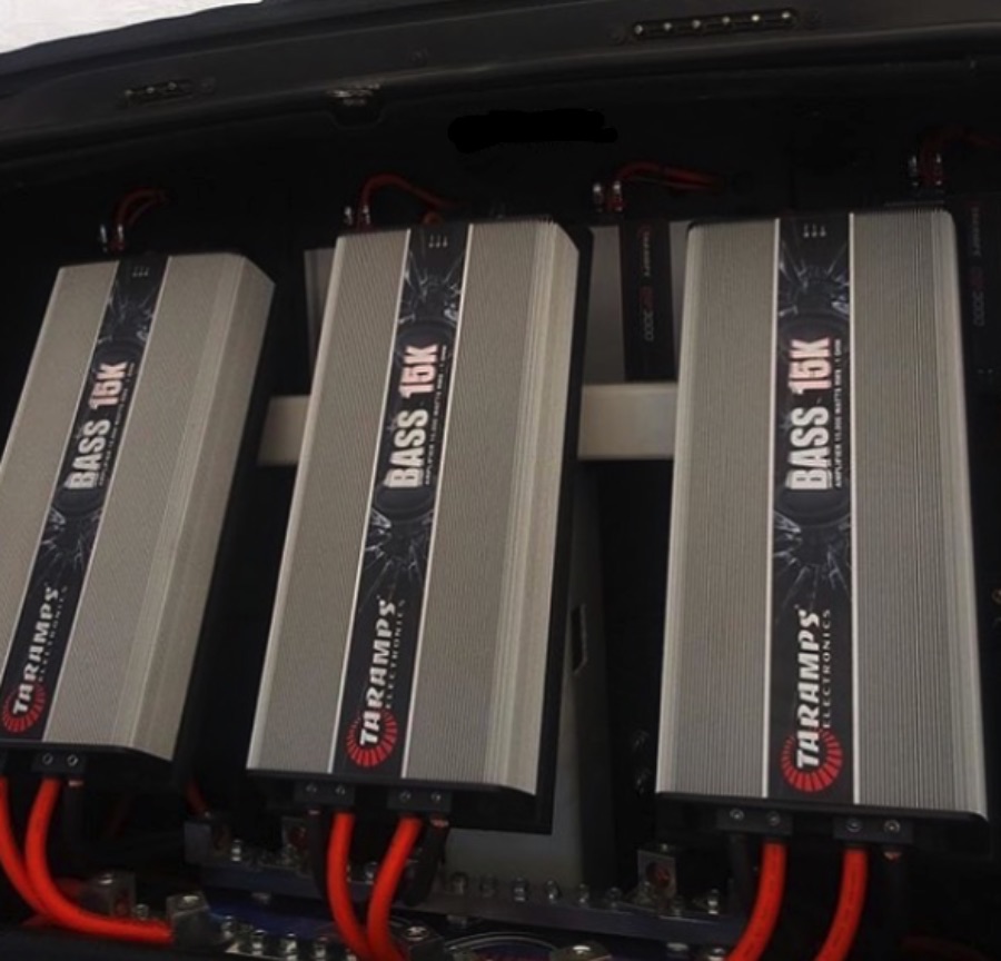Need big power in a small foot print that won't destroy your bank account? Check out Taramps Bass 15k! With so many lines and power sizes to choose from there is something that will match your setup and budget! Check them all out at the following link! skyhighcaraudio.com/taramps/