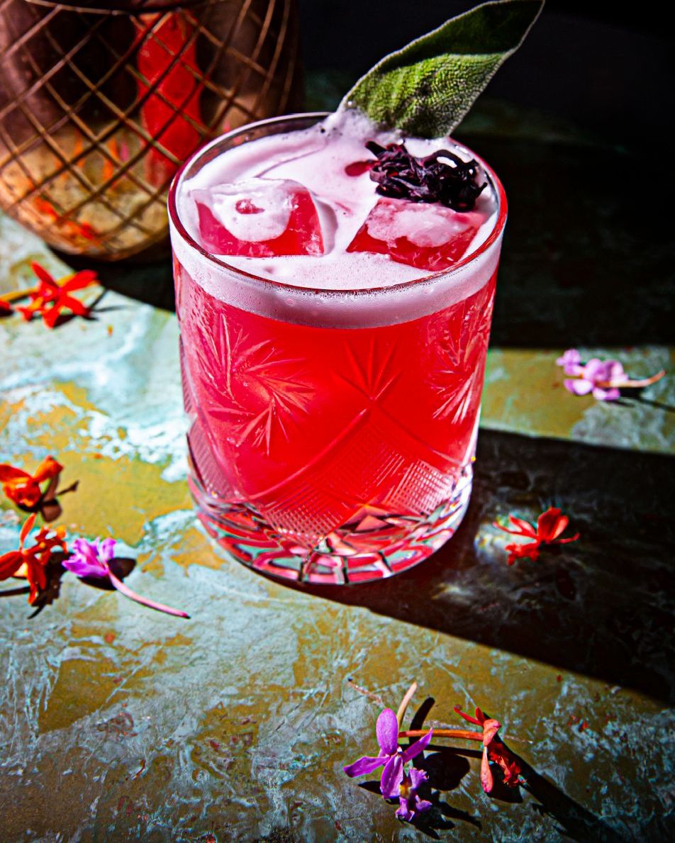 It's 5 o'clock somewhere 😉  Be sure to visit #CHICA #LasVegas today!! Reservations are available on our website