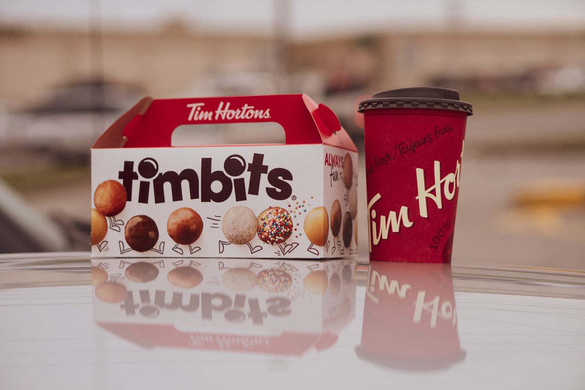GOBLUECIRCLE's tweet photo. Remember, it’s @timhortons Camp Day! 100% of all coffee, Iced Coffee or Bracelet proceeds go towards children’s summer camps! #TimsCampDay 🏕 ☕️ https://t.co/DIpQLScz7k