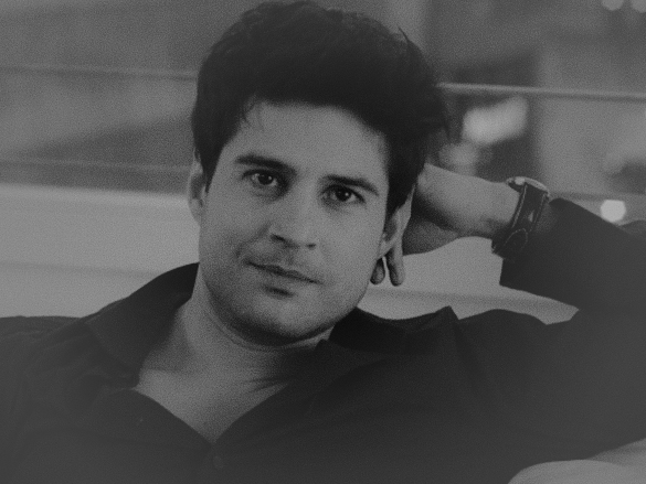 mirha_noor13's tweet photo. 🤤🤍🥺

#RajeevKhandelwal
#mirhacreations https://t.co/cae80mur1j