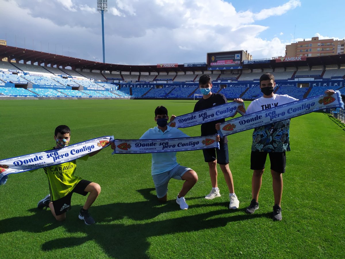 Fermole74's tweet photo. @RealZaragoza Muchas gracias al @RealZaragoza  y a Álex por este rato tan agradable en el #TourLaRomareda https://t.co/JdxxqHCrVy